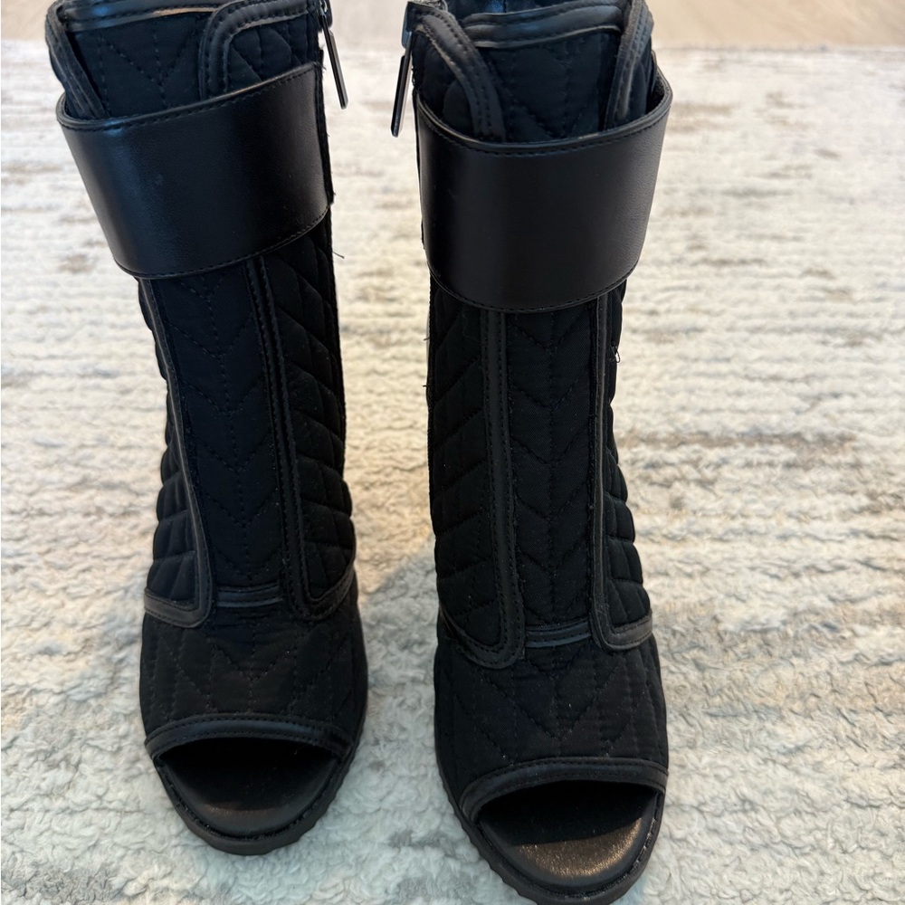 Karl Lagerfeld Black Quilted Heeled Boots - Picture 2 of 9